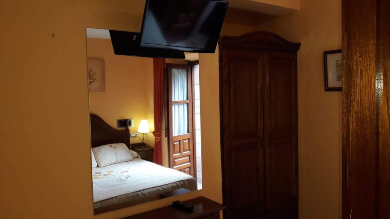 Hotel Meson El Pucheru Barcenaciones Exteriér fotografie