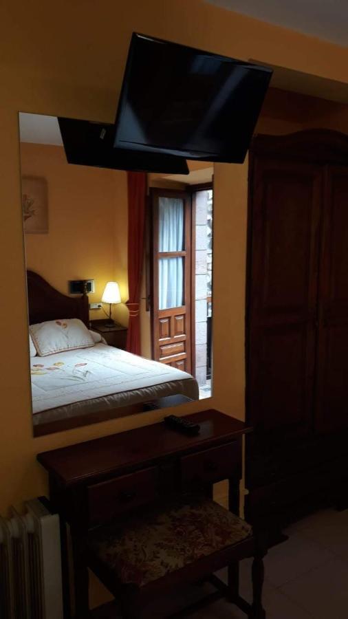 Hotel Meson El Pucheru Barcenaciones Exteriér fotografie